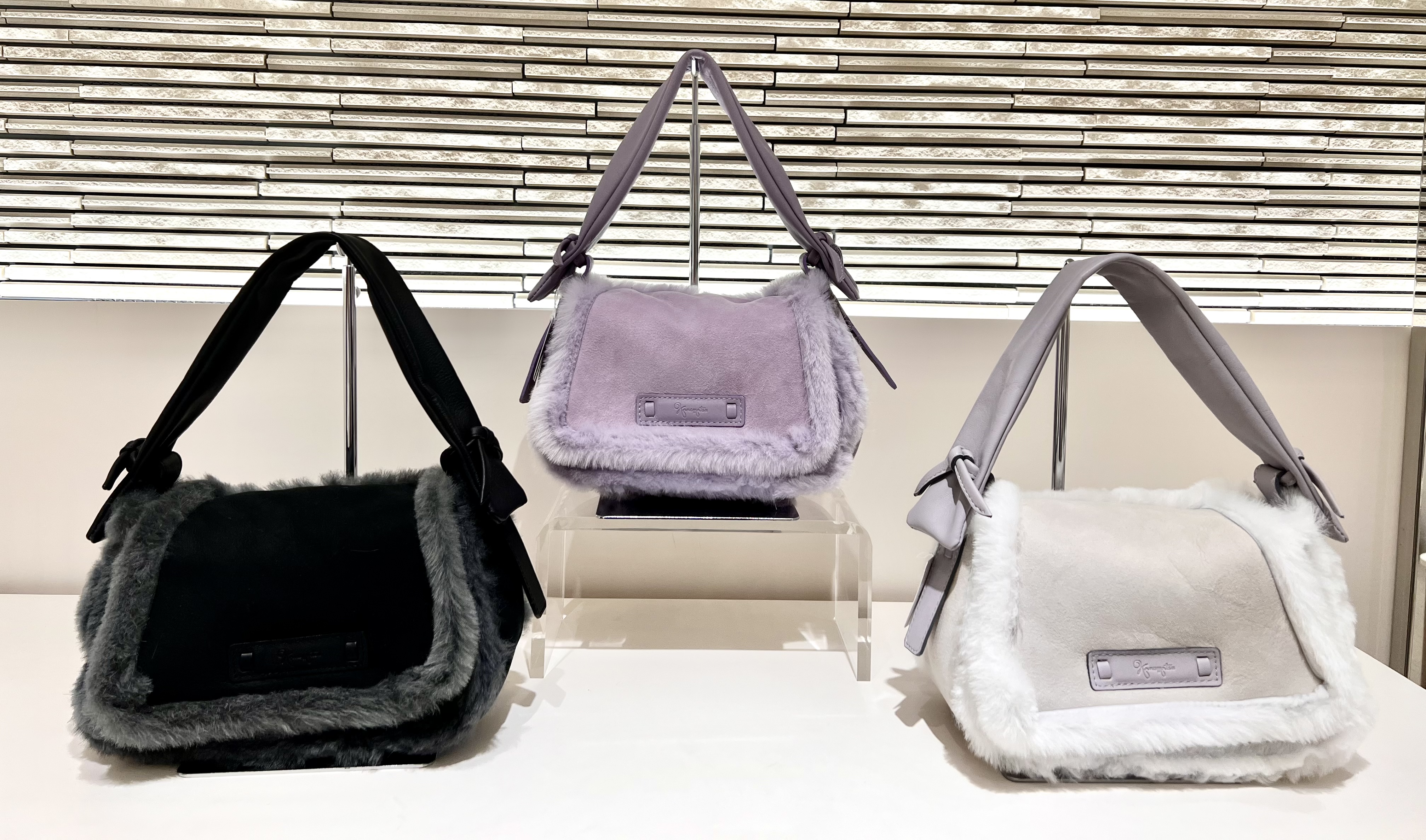 リバーシブルムートンバック入荷しました❗️ | 銀座かねまつ