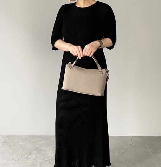 新しいスタイル PELLE BORSA】👜👛セミフォーマル&普段使いOK！の嬉しい2WAY バッグ