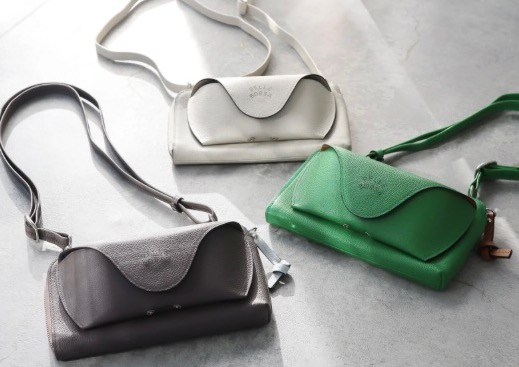 PELLE BORSA】👜👛 メガネポケット👓付きのお財布ポシェットが新登場！ | ペレボルサ | ショップブログ | 大丸福岡天神店
