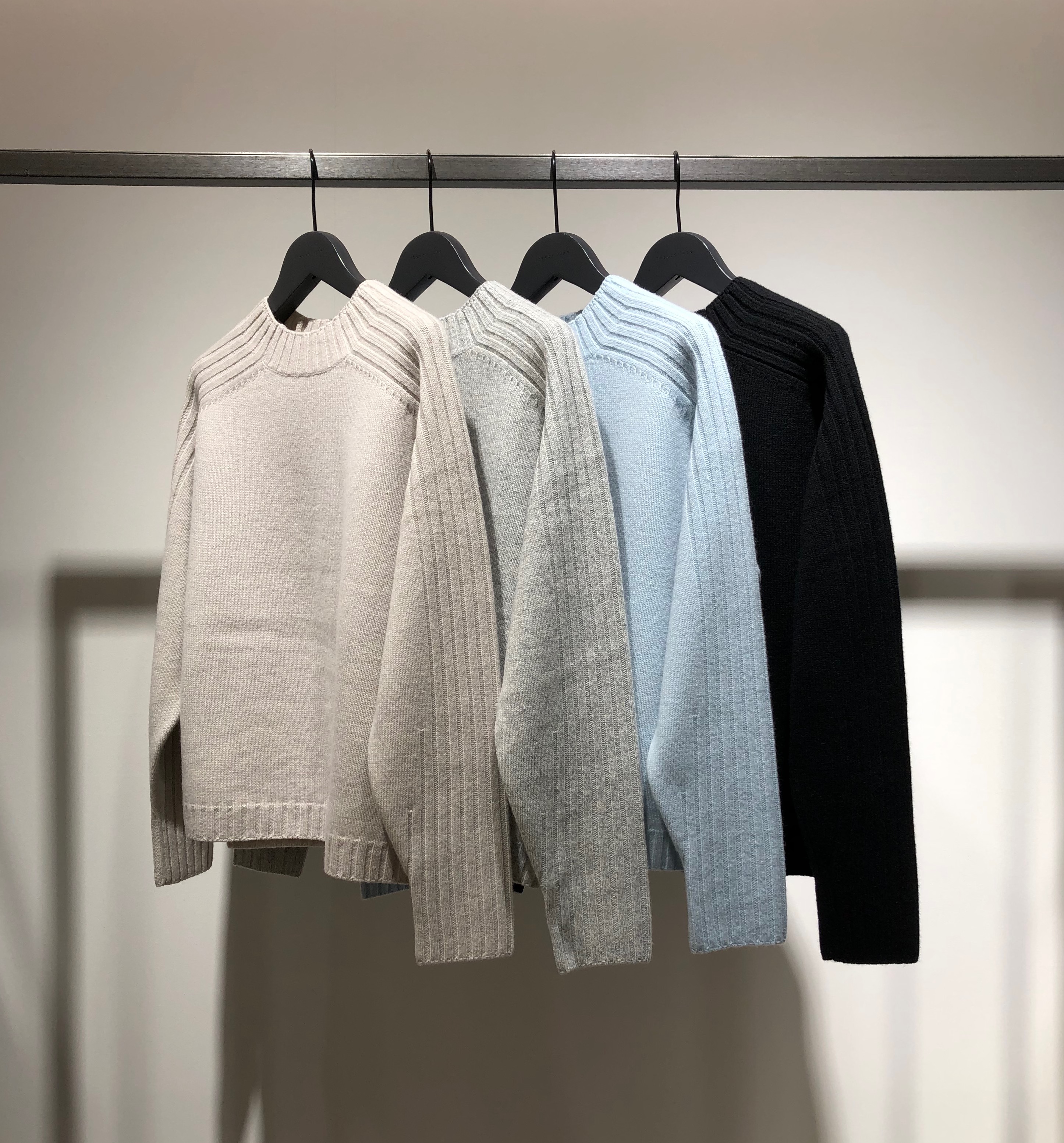 今シーズンマストニット！カシミヤ混ニット入荷しました